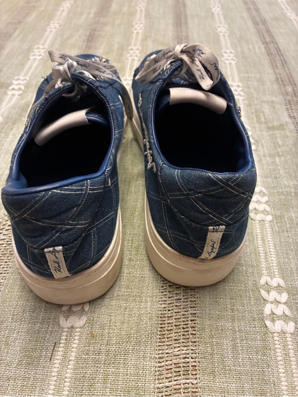 Karl Lagerfeld Paris Cate Rue Pins Quilted Denim Sneakers Shoes Women Size 9M - Picture 5 of 8